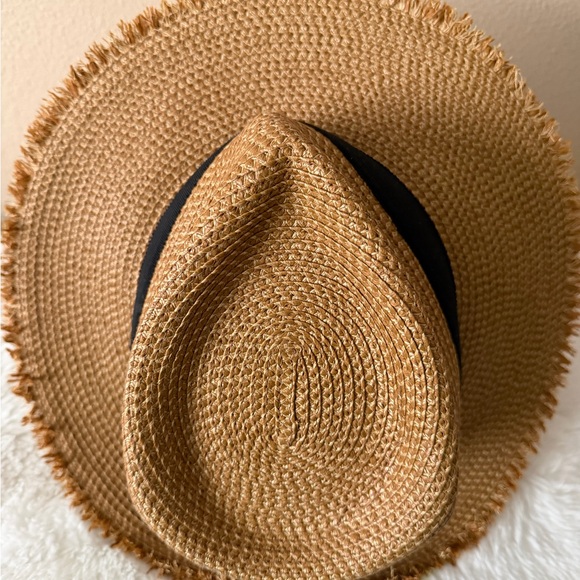 Eric Javits Straw Tan Hat with Black Band - Picture 9 of 9